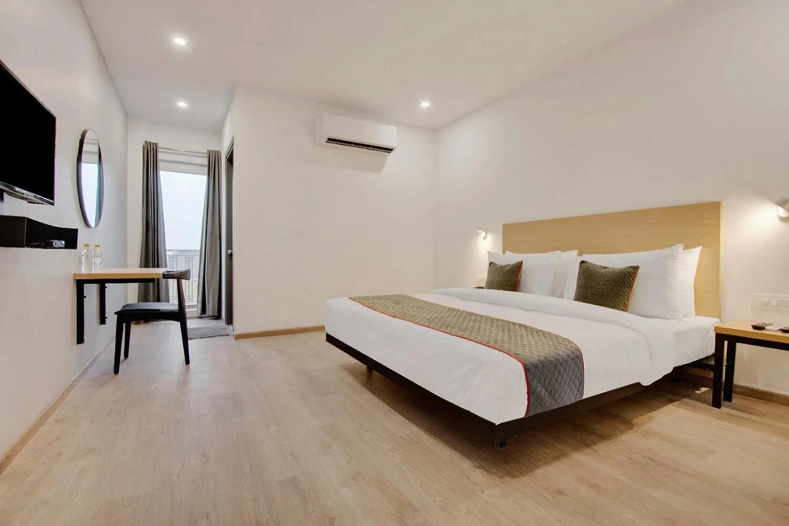 ****  Hotel King Plaza Near Igi Airport New Delhi India