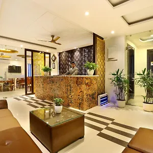 Paragon By Denver Hotel