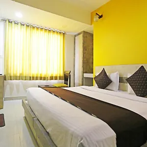 Star Inn-near Delhi Airport **** Нью-Дели